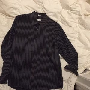 Men’s Calvin Klein shirt